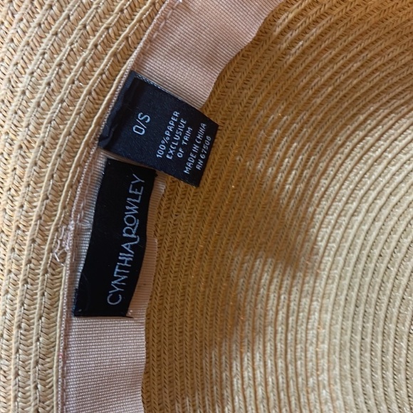 Straw Hat with Tan and Lime Green Attached Ribbon Cynthia Rowley - Picture 4 of 4